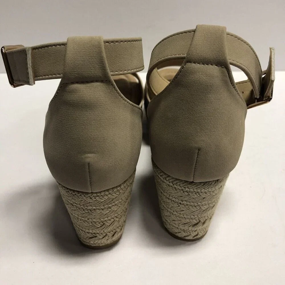 Chinese Laundry Women’s Daylight, Wedge Sandals, Size 8.5M